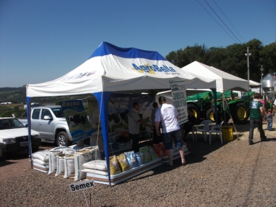 FEIRA EM ITAPIRANGA