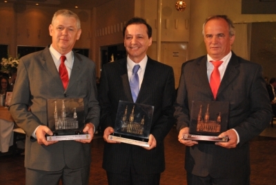 TROFÉU EMPRESÁRIO E EMPRESA DESTAQUE 2011